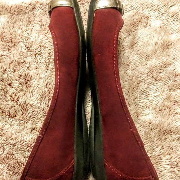 Croft & Barrow Red Suede Flats - Picture 4 of 6